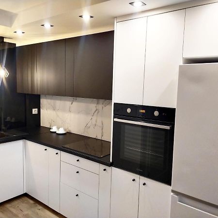 Apartament 11 Listopada Ostroleka  Exteriör bild